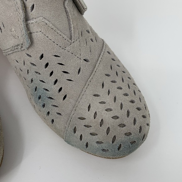 TOMs Desert wedge suede bootie ankle boot shoe perforated cork gray women 8 - Picture 7 of 7